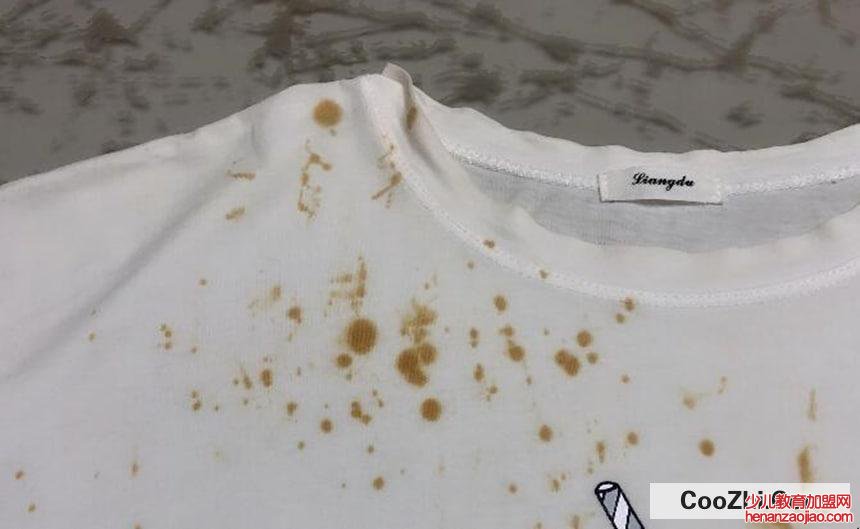 百香果汁弄到衣服上可以清洗干净吗