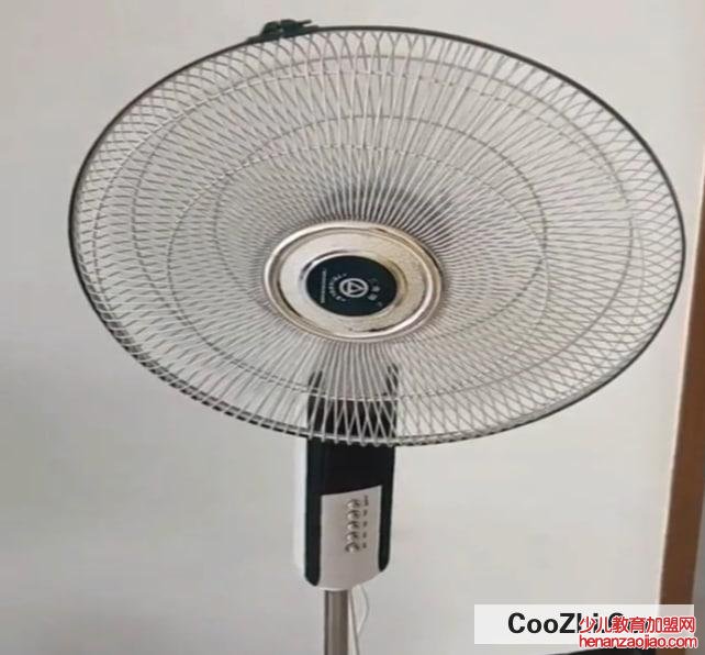 风扇吹热风小妙招