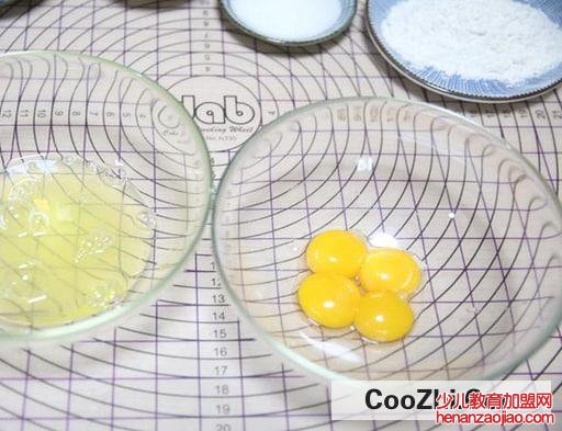 蛋清和蛋黄怎么分离出来呢