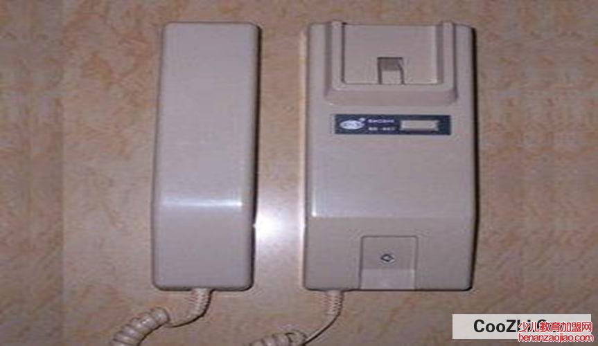 别人在楼下按门铃楼上怎么开好呢