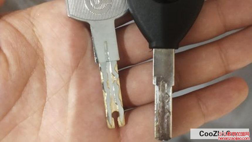 门钥匙掉了没有备用钥匙怎么处理最好