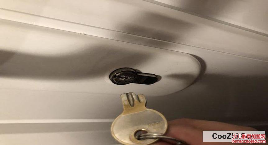 门钥匙掉了没有备用钥匙怎么处理最好