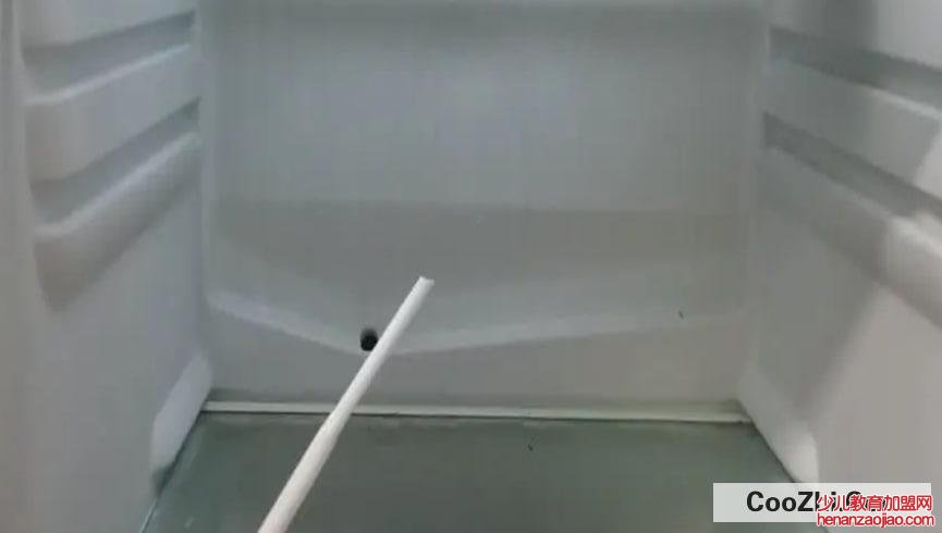 海尔冰箱冷藏室有水怎么处理