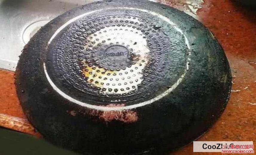 不沾锅底黑垢要怎么处理