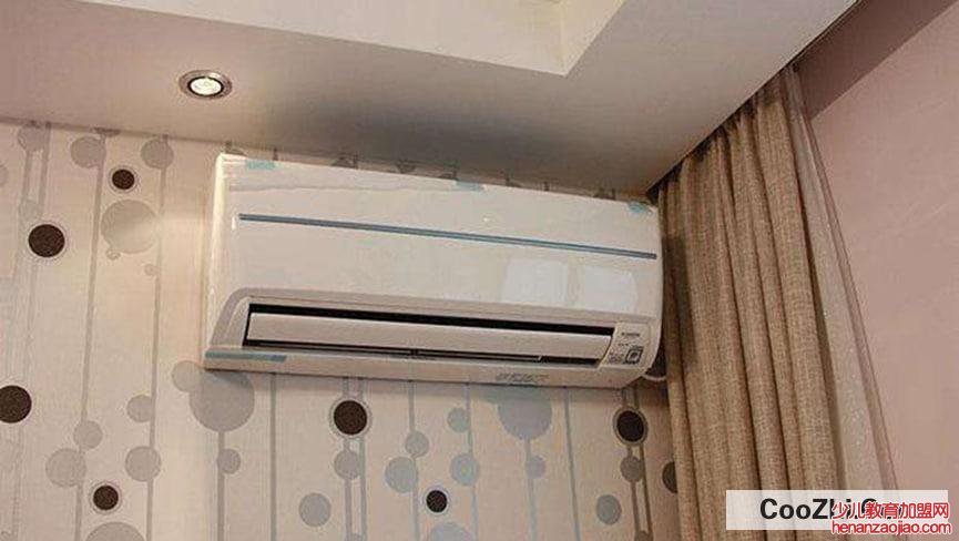 空调酸臭味的原因
