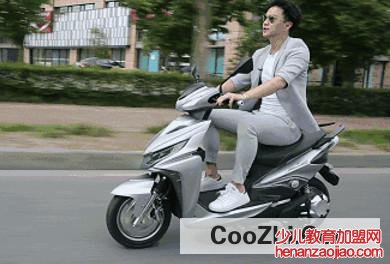 新手如何学习骑电动车