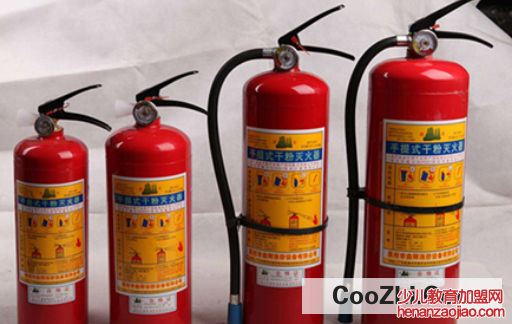 如何正确使用灭火器