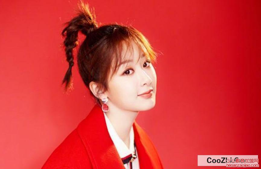 圆脸女生适合那些发型