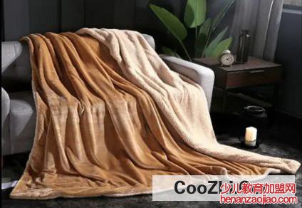 该如何清洗毛毯