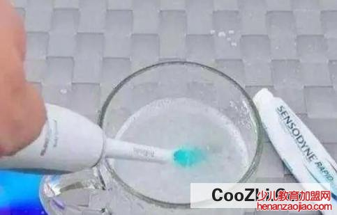 牙膏没了如何刷牙