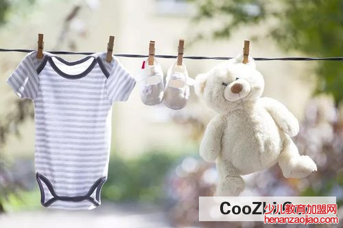 婴儿的衣服该怎么洗