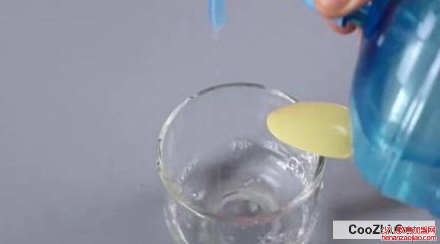 如何制作好用的泡泡水