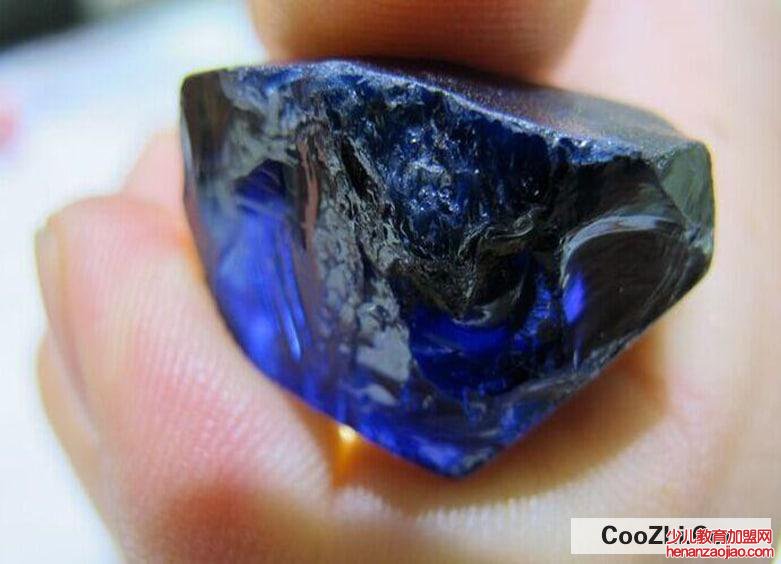 怎样鉴定蓝宝石的真假?