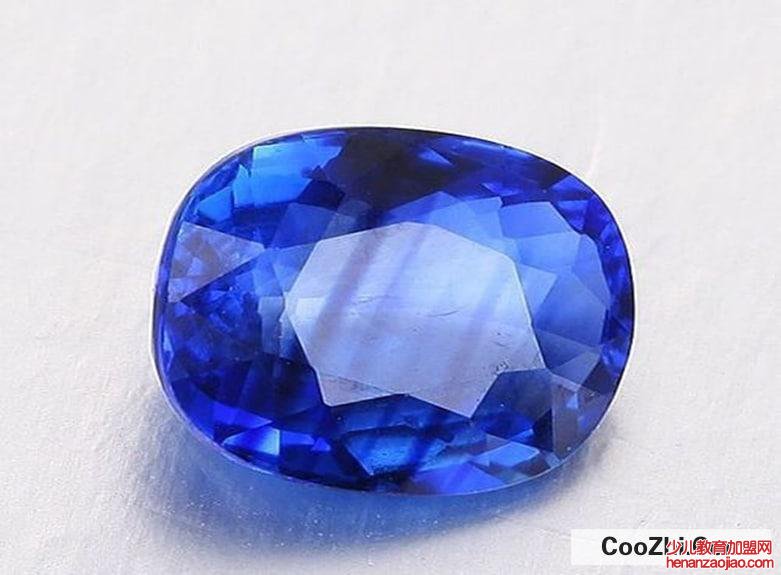 怎样鉴定蓝宝石的真假?