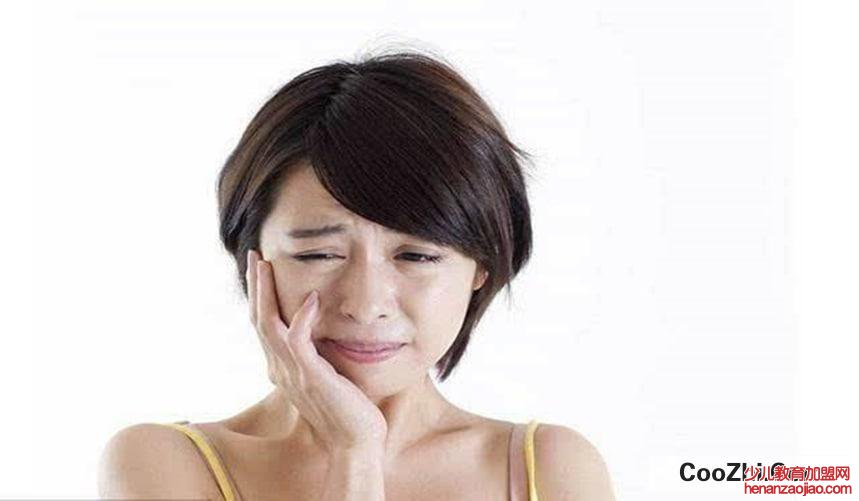 早上睡醒嘴里发苦原因