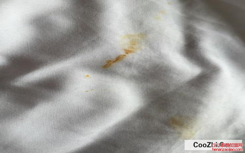 怎么去除衣服上的铁锈