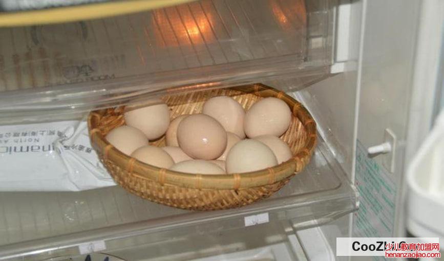 鸡蛋可以清洗后放冰箱吗