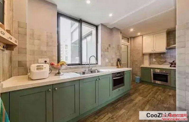 防油贴纸厨房怎么清除