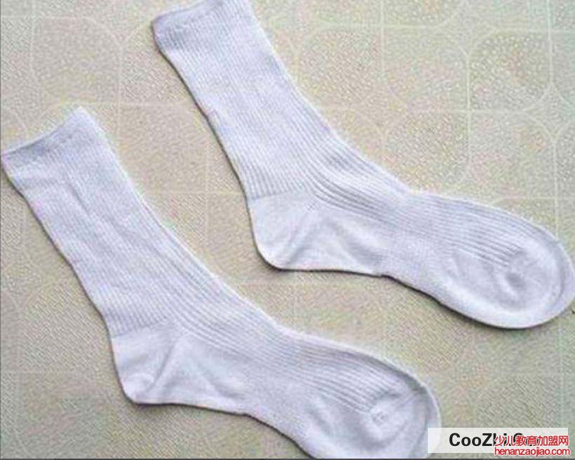 白袜子变黄怎么洗干净小妙招