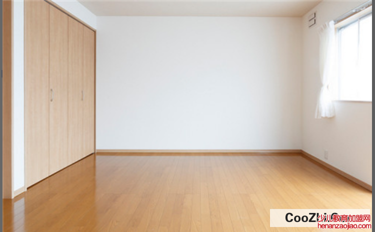 整个房子地板都是湿的怎么办