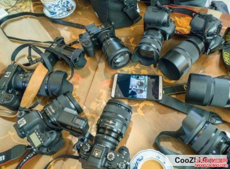 怎样打击爱装b的人