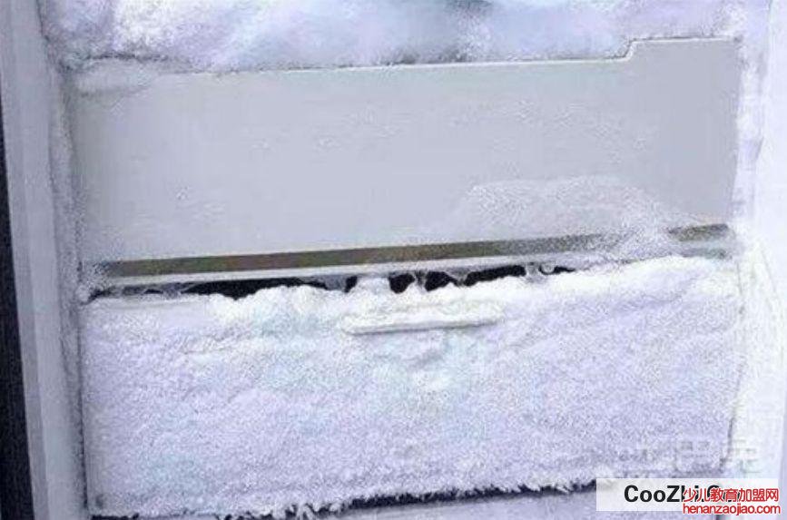 冰箱被冻住了抽屉拉不出来怎么办