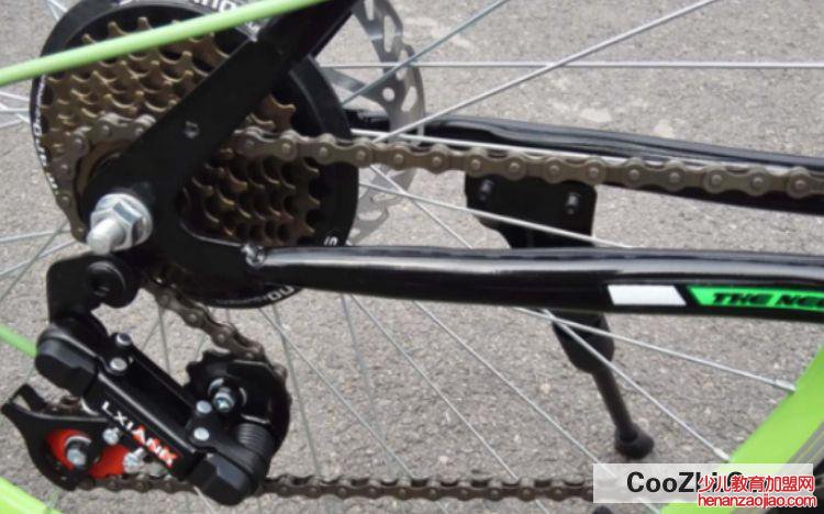 山地车刹车怎么调松紧