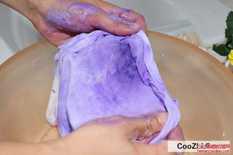 手上的紫药水怎么洗掉小窍门