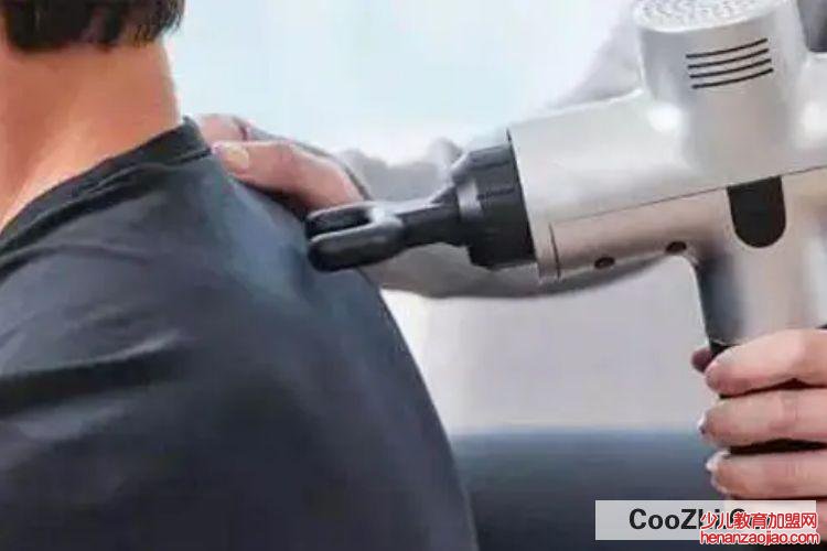 筋膜枪怎么使用才舒服