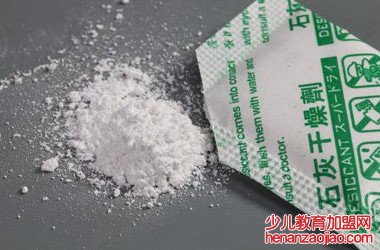 房间太潮怎么办？