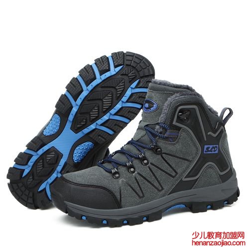 户外小白徒步需要买什么装备?