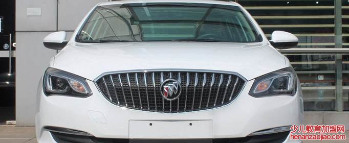 轩逸经典和别克英朗哪个安全?