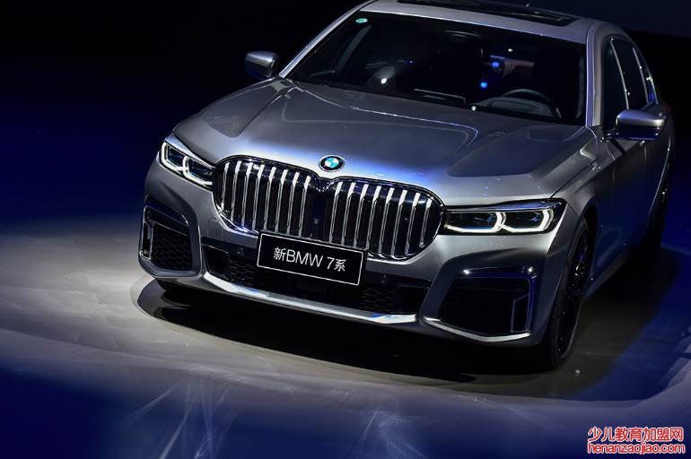 宝马7系大幅降价原因是什么？