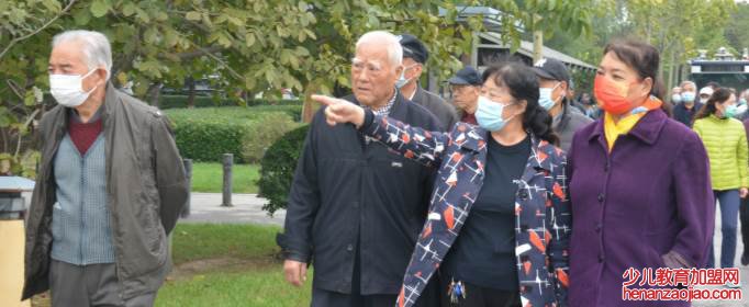 60岁42年工龄退休金多少？