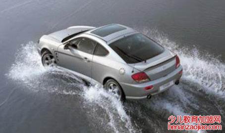 自动挡最伤车三大行为是什么?