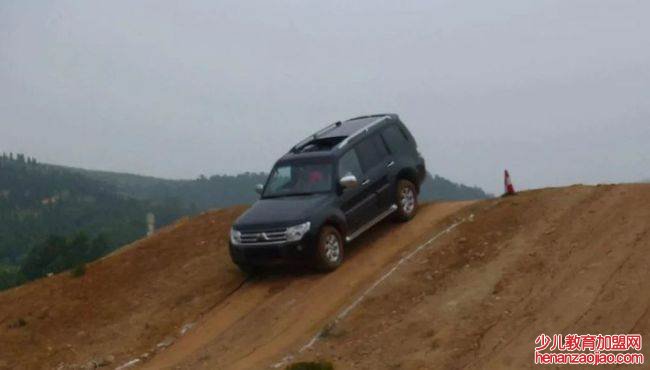 自动挡最伤车三大行为是什么?