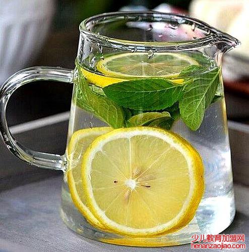 为什么我泡的蜂蜜柠檬水是苦的？