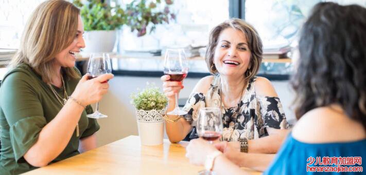 女人喝红酒的好处
