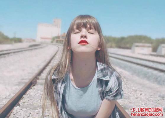 夸女人的幽默经典语句有哪些?