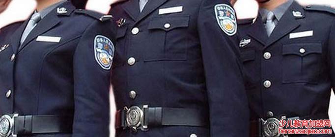 协警和正式警察的肩章区别是什么？