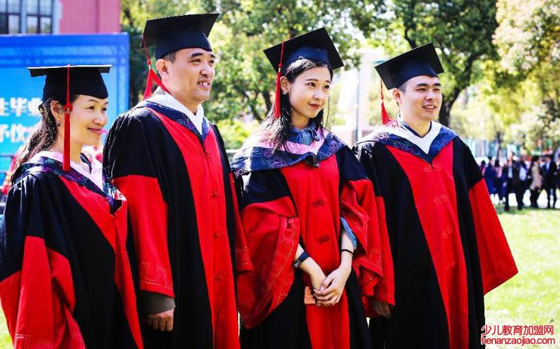 博士相当于什么级别?