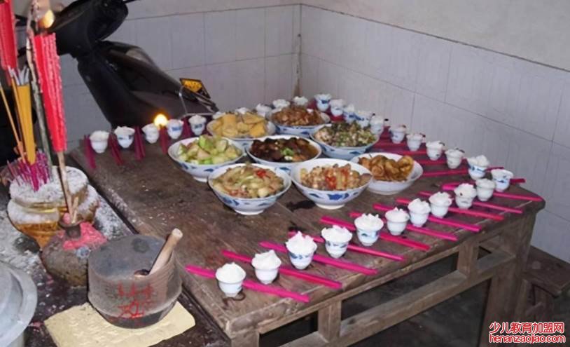 人死后为什么要供饭？