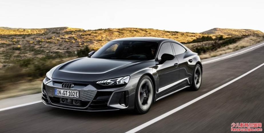 宝马奥迪奔驰这三款车哪个好？