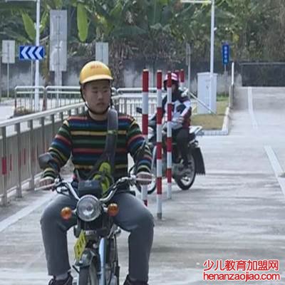 有了c1驾照还可以考摩托车驾照吗？