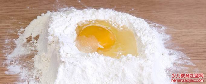 淀粉和面粉哪个热量更高?