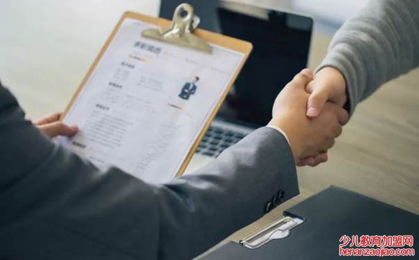 为什么国企现在几乎都是校招?