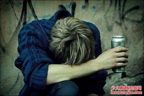 男人感情受伤后的表现有哪些?