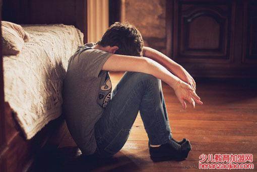 男人感情受伤后的表现有哪些?