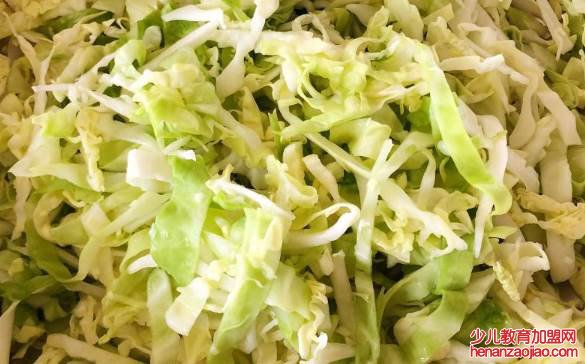 冷面圆白菜泡菜的做法是什么？