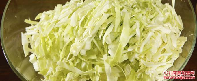 冷面圆白菜泡菜的做法是什么？